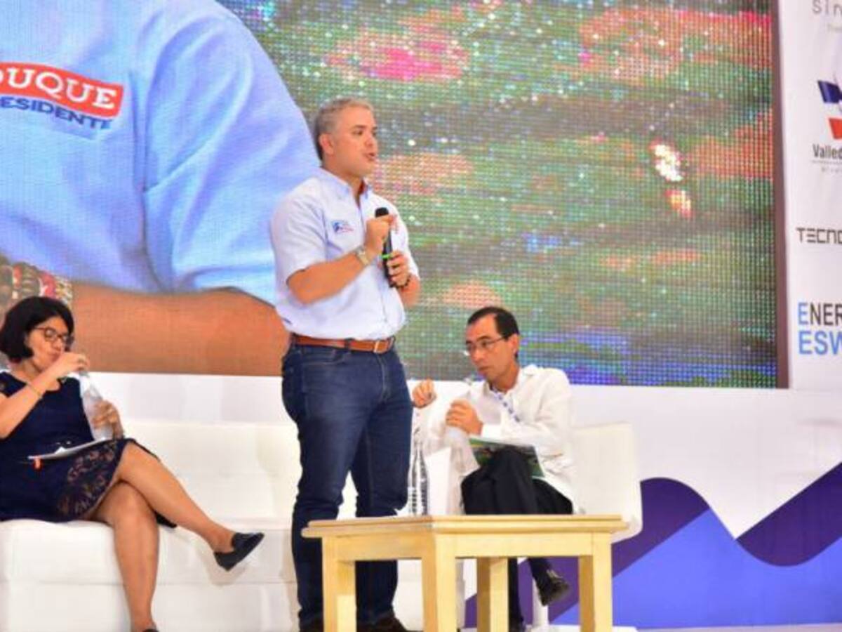 "No tengo miedo de confrontar ideas para segunda vuelta": Duque