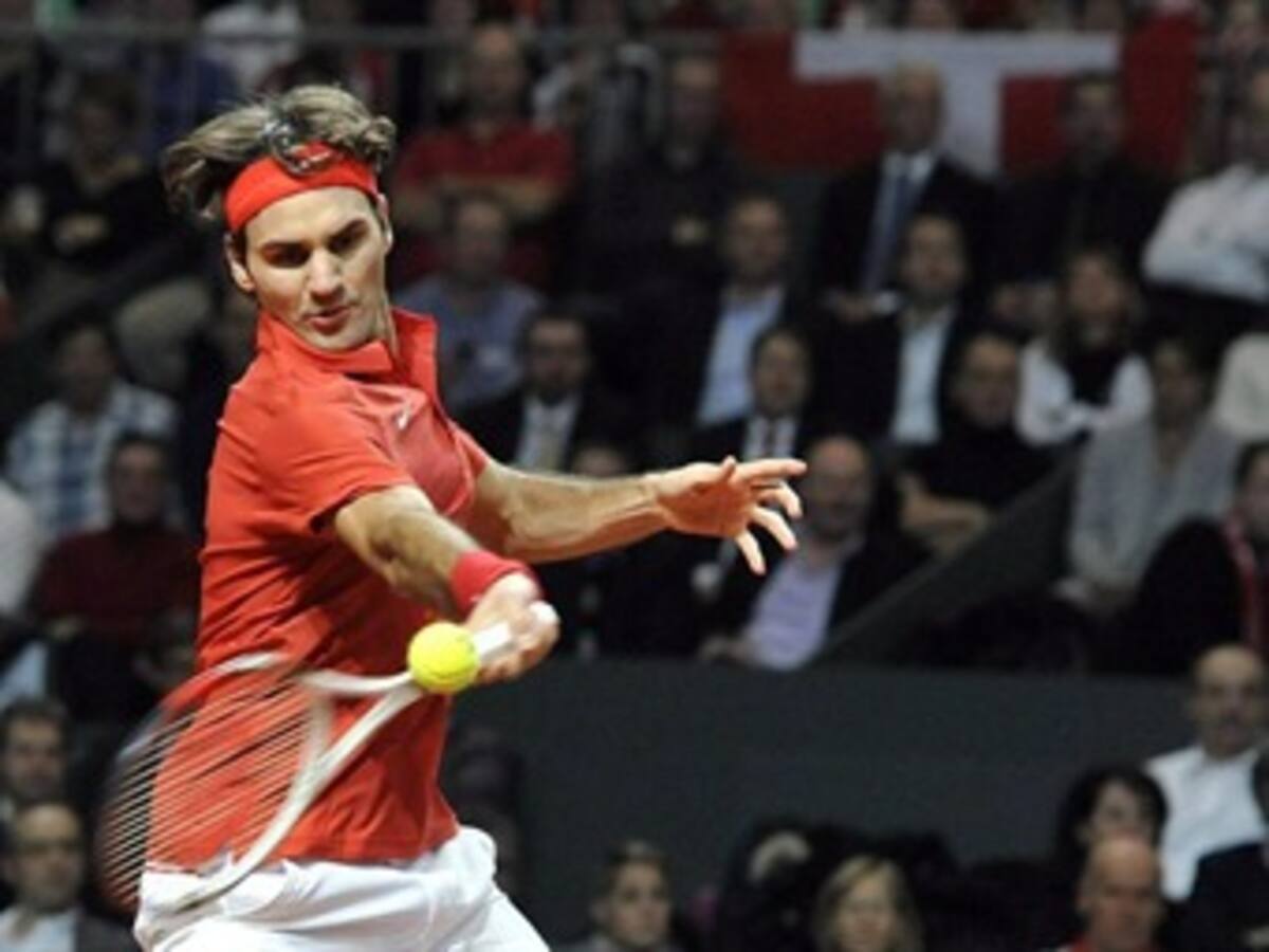 Federer cayó ante Isner y Estados Unidos domina 2-0 a Suiza en la Copa Davis