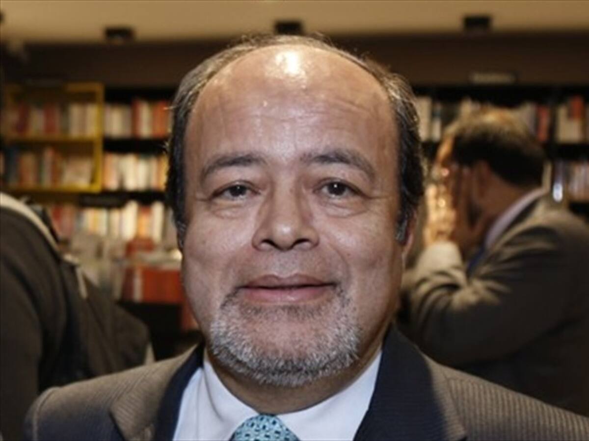 César Burgos manifiesta que proyectos de ley podrían afectar a la comunidad médica