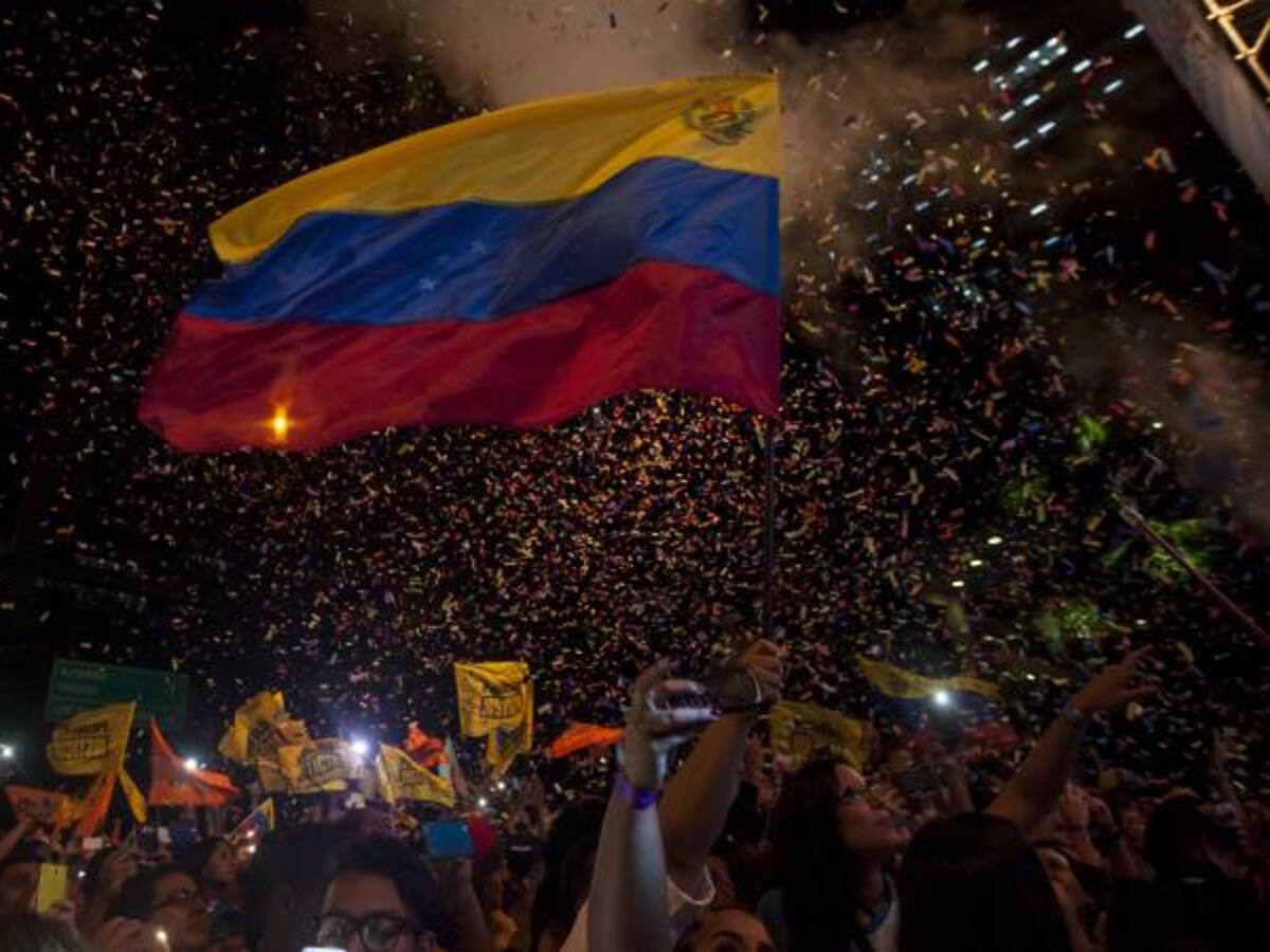 VIDEO: En calma transcurrieron los cierres de campaña del chavismo y la MUD