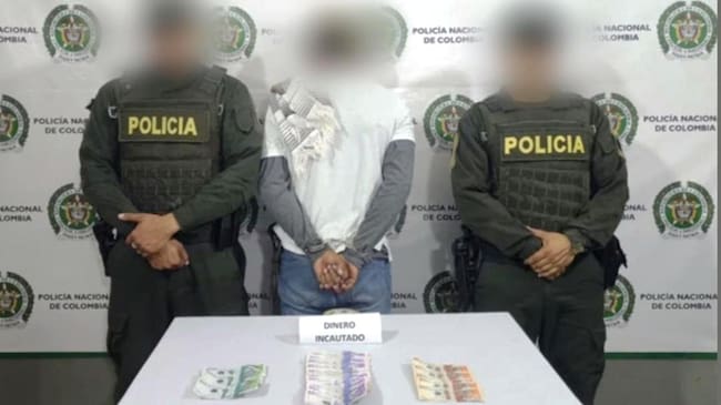 Cayó por ofrecer plata a la patrulla