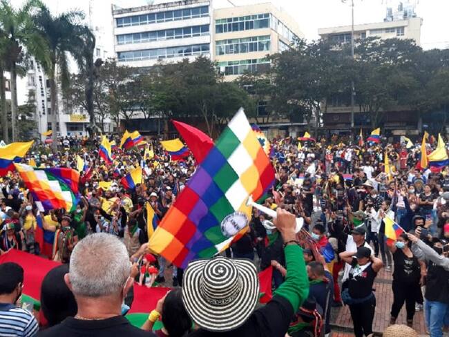 La plaza de Bolívar de Armenia practicamente llena con la manifestación