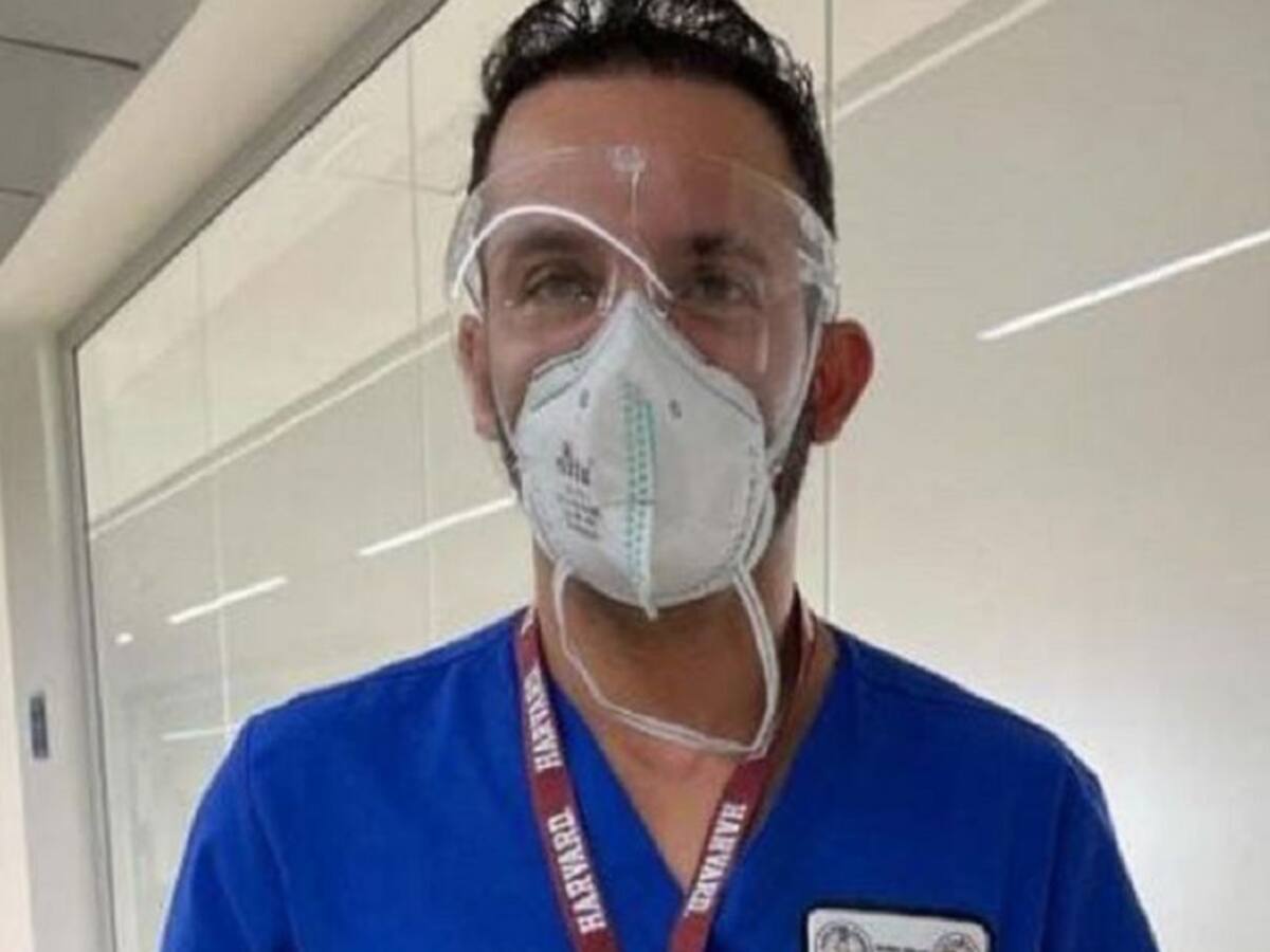 Cirujano plástico sí se coló en el proceso de vacunación: Supersalud