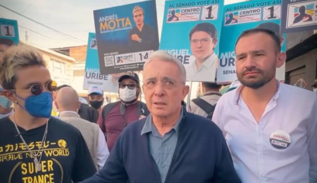 Foto: Tomada de la cuenta de twitter @AlvaroUribeVel