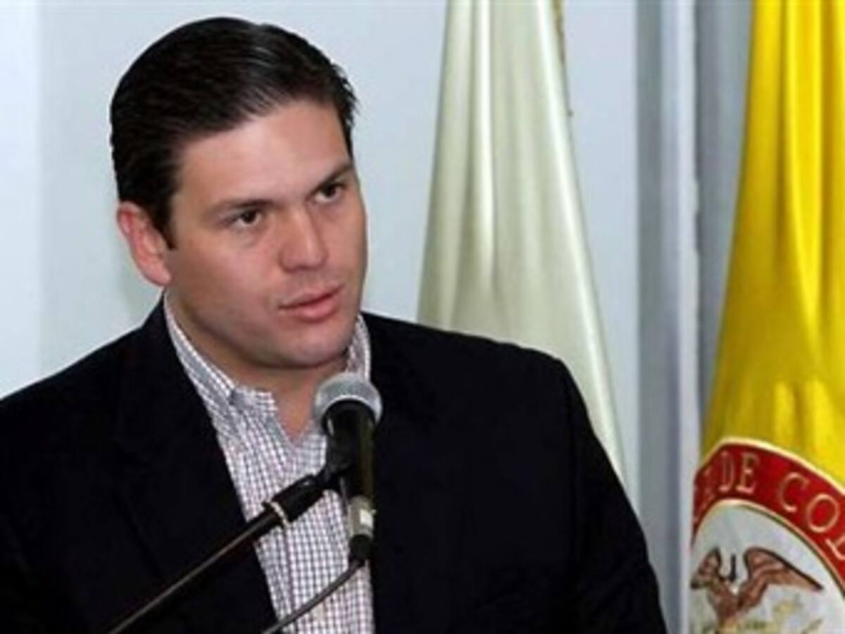 No está bien hacer política con los golpes recibidos por la Fuerza Pública: Mindefensa