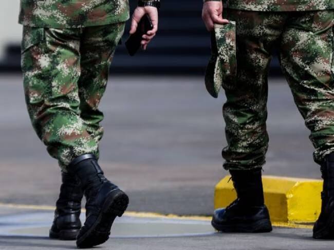Relevan de su cargo a mayor del Ejército señalado de abusar a una joven soldado