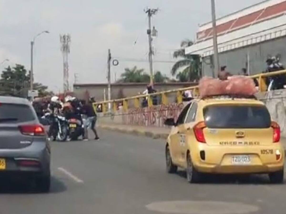 VIDEO: atraco masivo cerca al cementerio central en Cali