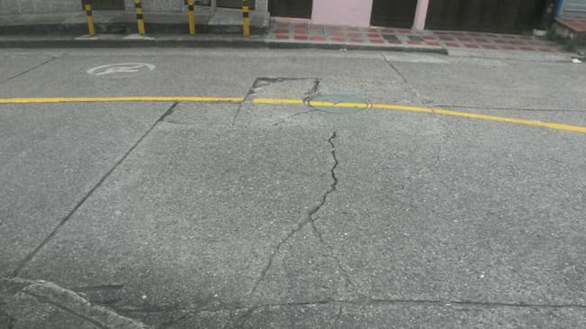Vías en mal estado en Manizales