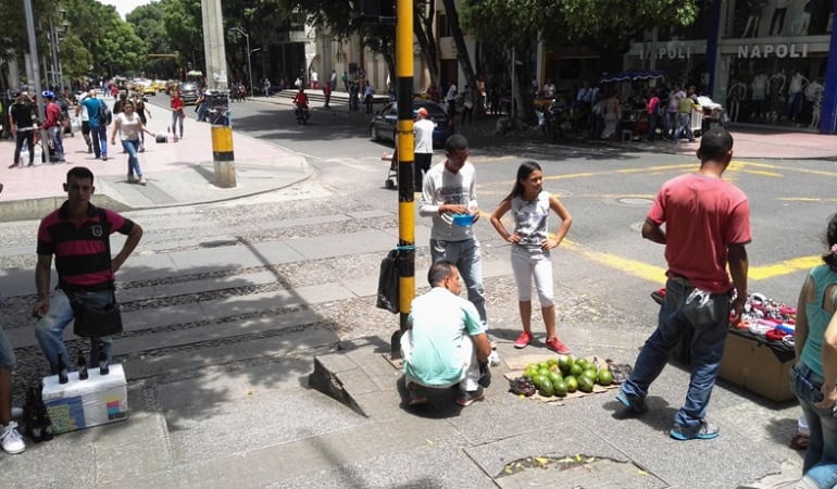 Venta de productos venezolanos en las calles de Cúcuta