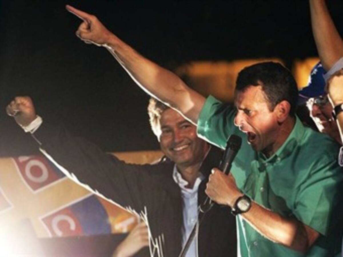 Capriles cree 'honestamente' que se encuentra con Chávez 'cabeza a cabeza'