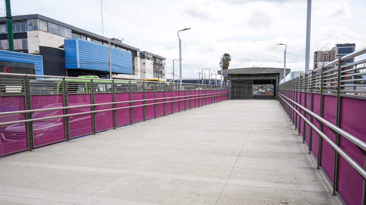 Obras Avenida 68 en Bogotá: deprimido peatonal de la calle 13 llega al 97% de avance