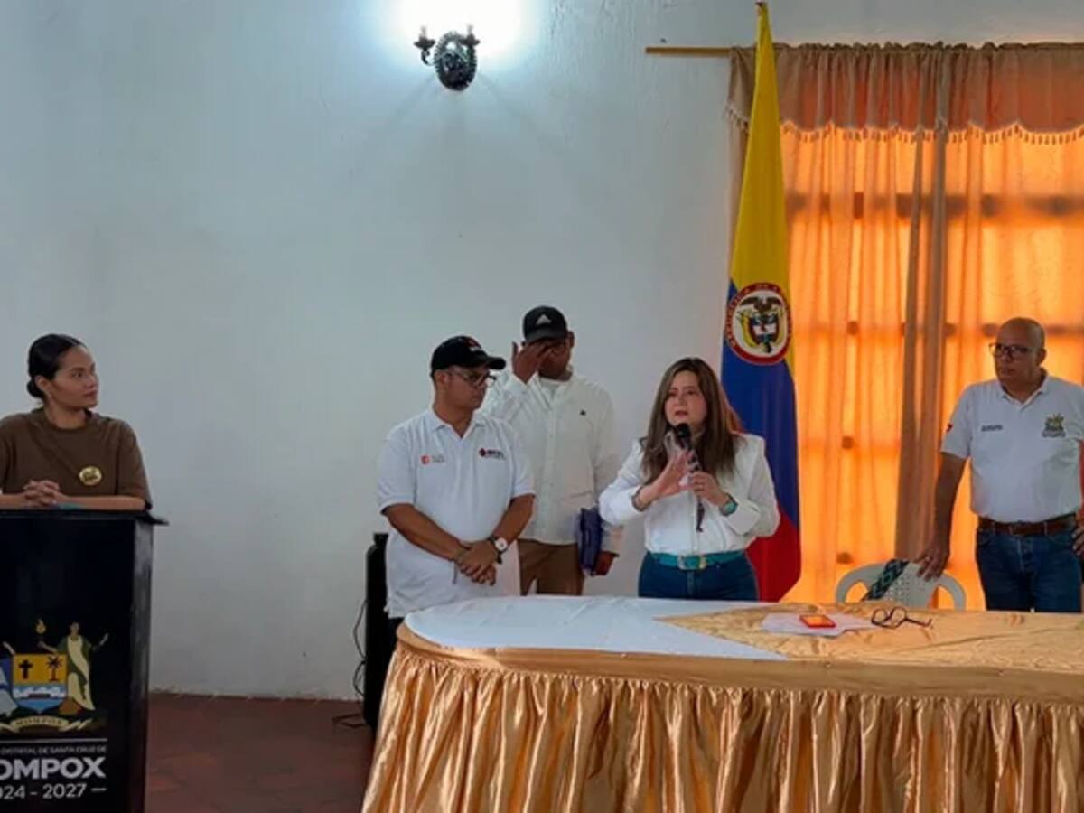 MinTransporte socializa en Mompox proyecto vial Mompox–Pinillos