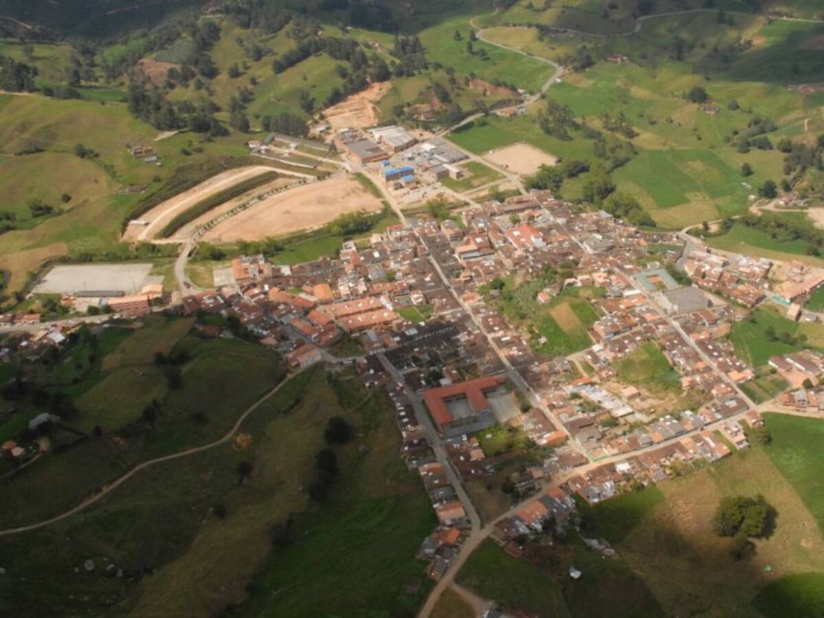 Sorprenden en una fiesta clandestina a la secretaria de salud de Entrerríos