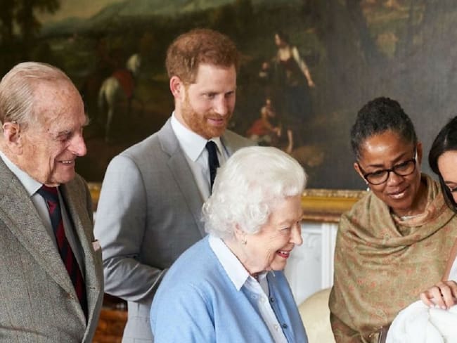 La reina Isabel II, ¿La primera en conocer a su nuevo nieto?