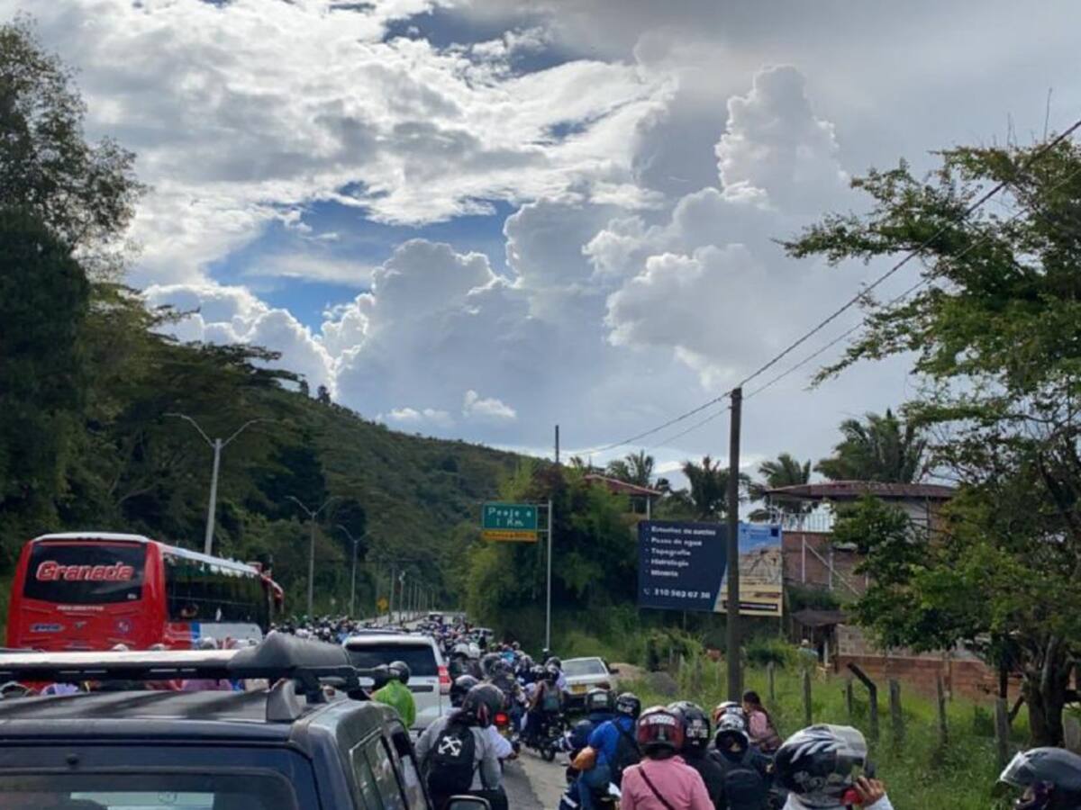 Autoridades reportan varios bloqueos de vías en Antioquia
