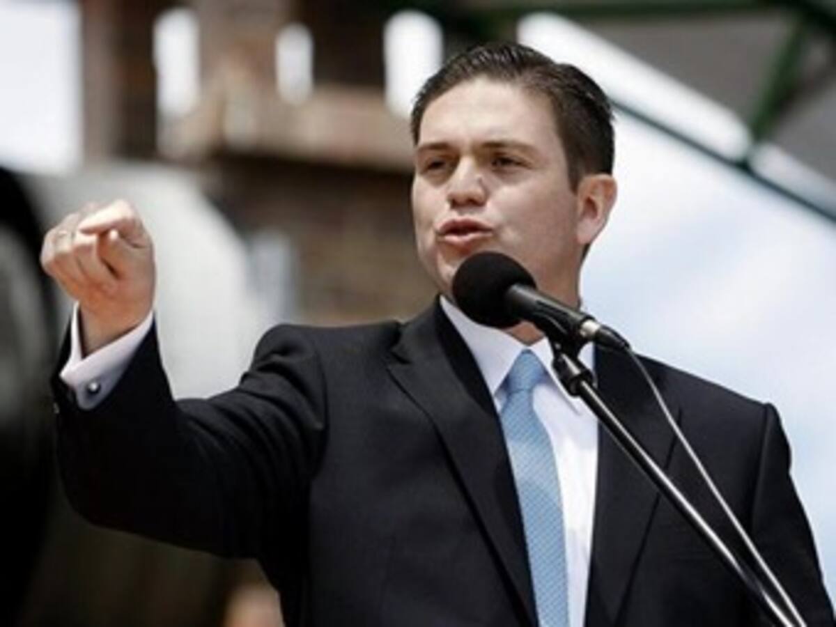 Ejército respetó la vida a los guerrilleros y respondieron con tiros de gracia: Mindefensa