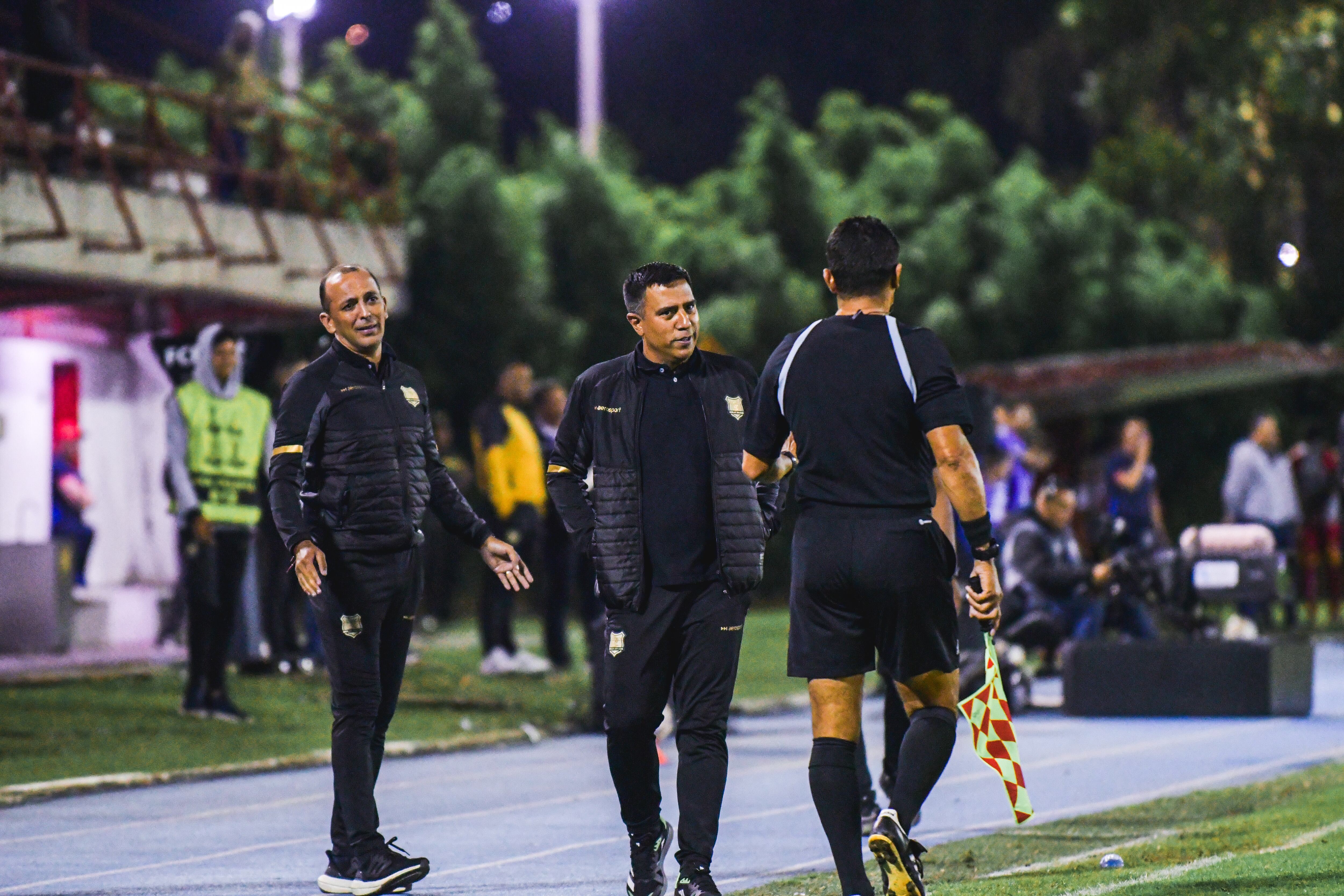 César Farías como entrenador de Águilas Doradas. (Colprensa - David Jaramillo)