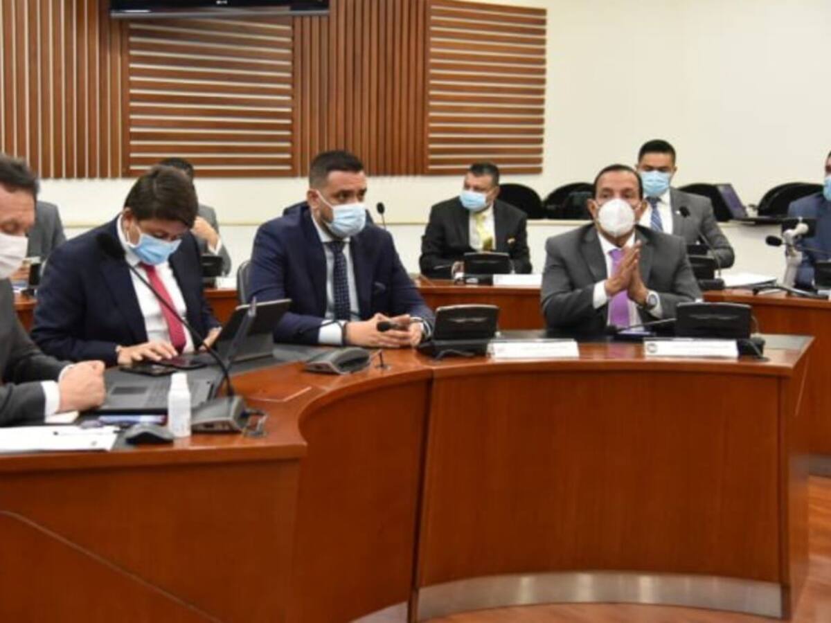 Candente debate sobre las basuras en el Congreso