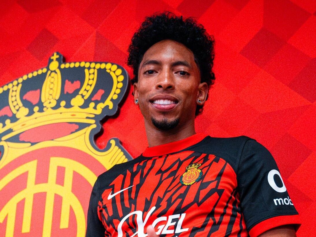 Johan Mojica en su presentación con el Mallorca / @RCD_Mallorca