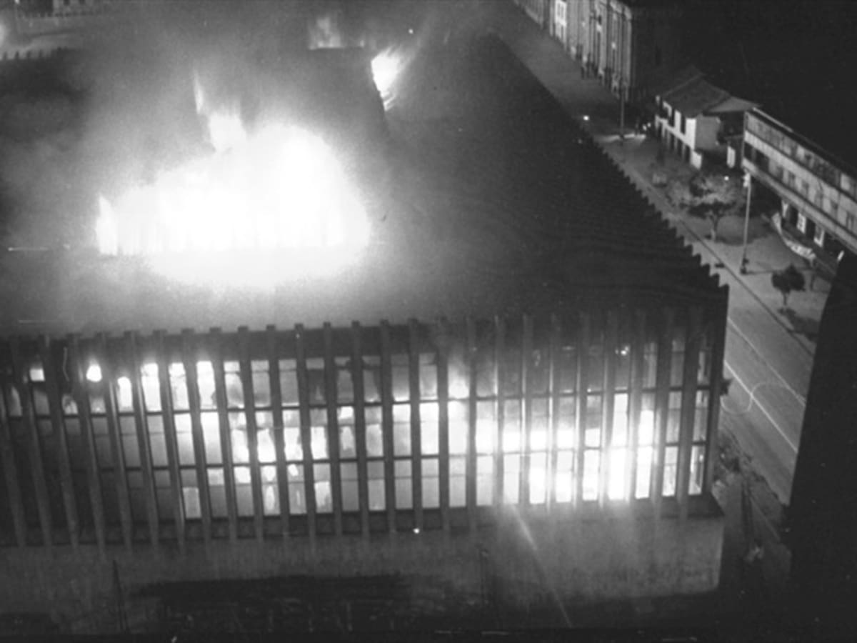 “No podía llorar mientras tomaba fotos”: la fotógrafa que retrató la Toma del Palacio de Justicia