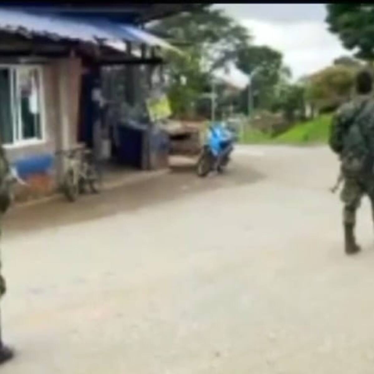 Ataque a bala en retén ilegal de disidencias Farc entre Valle y Cauca deja una persona herida
