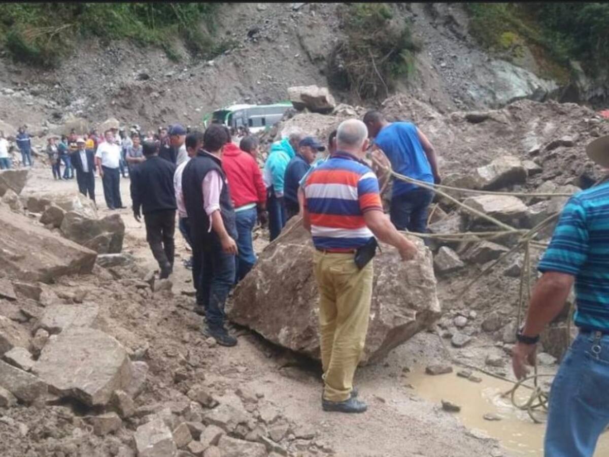 Paso restringido en la vía Curos - Málaga