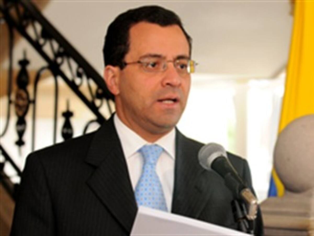 El gobierno afirma que se empezó a esclarecer la verdad de las chuzadas