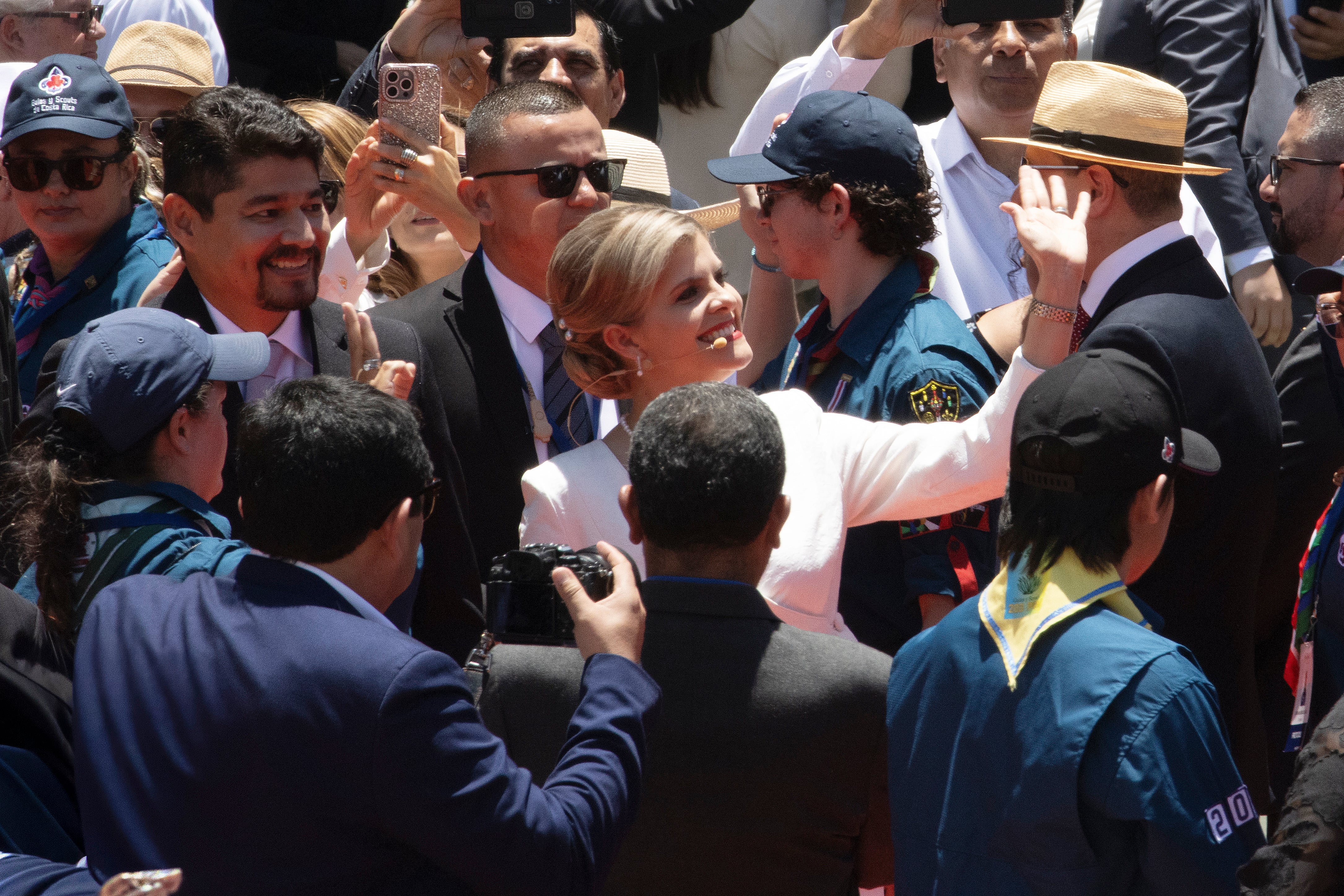 La nueva presidenta de Costa Rica, Laura Fernández, durante su discurso de toma de poder. 
(Foto:   Arnoldo Robert/Getty Images)