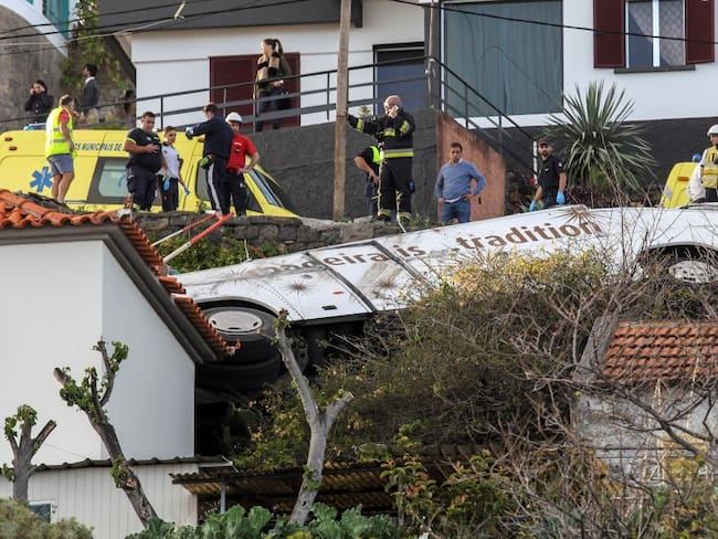 Al menos 28 muertos en un accidente de un autobús turístico en Portugal
