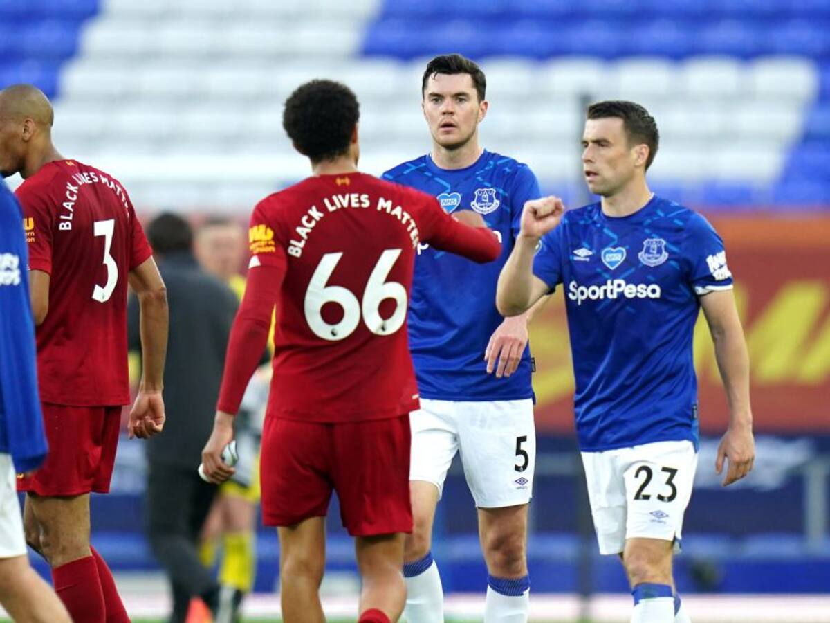Liverpool empató ante Everton y aplazó su coronación en la Premier