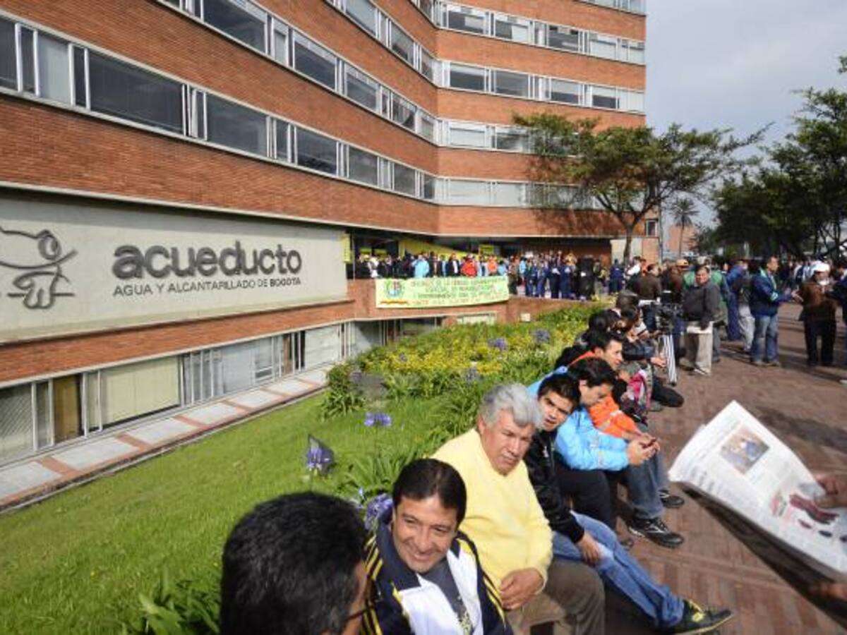 UAESP pretende girar ilegalmente $26.000 millones, denuncia exfuncionaria de la entidad