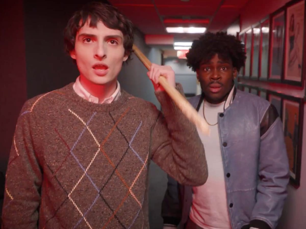 Finn Wolfhard (Stranger Things) debuta como anfitrión en Saturday Night Live