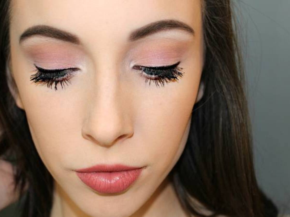 De qué se trata el truco 'Sandbagging' en maquillaje