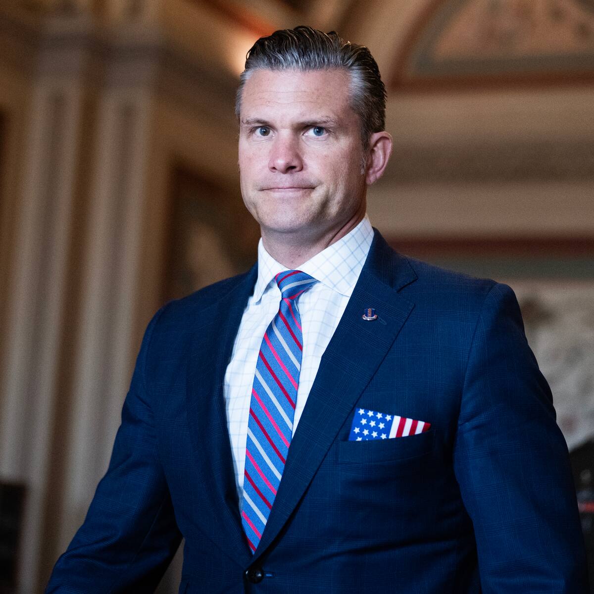 Secretario de Guerra de EEUU revela que visitó en secreto a las tropas en O.Medio