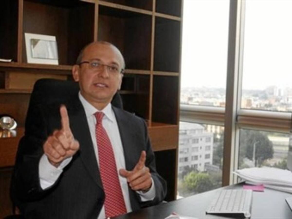 Fiscal anuncia revisión de preacuerdo con los Nule e imputación por liquidación de contrato de cárceles del Mininterior