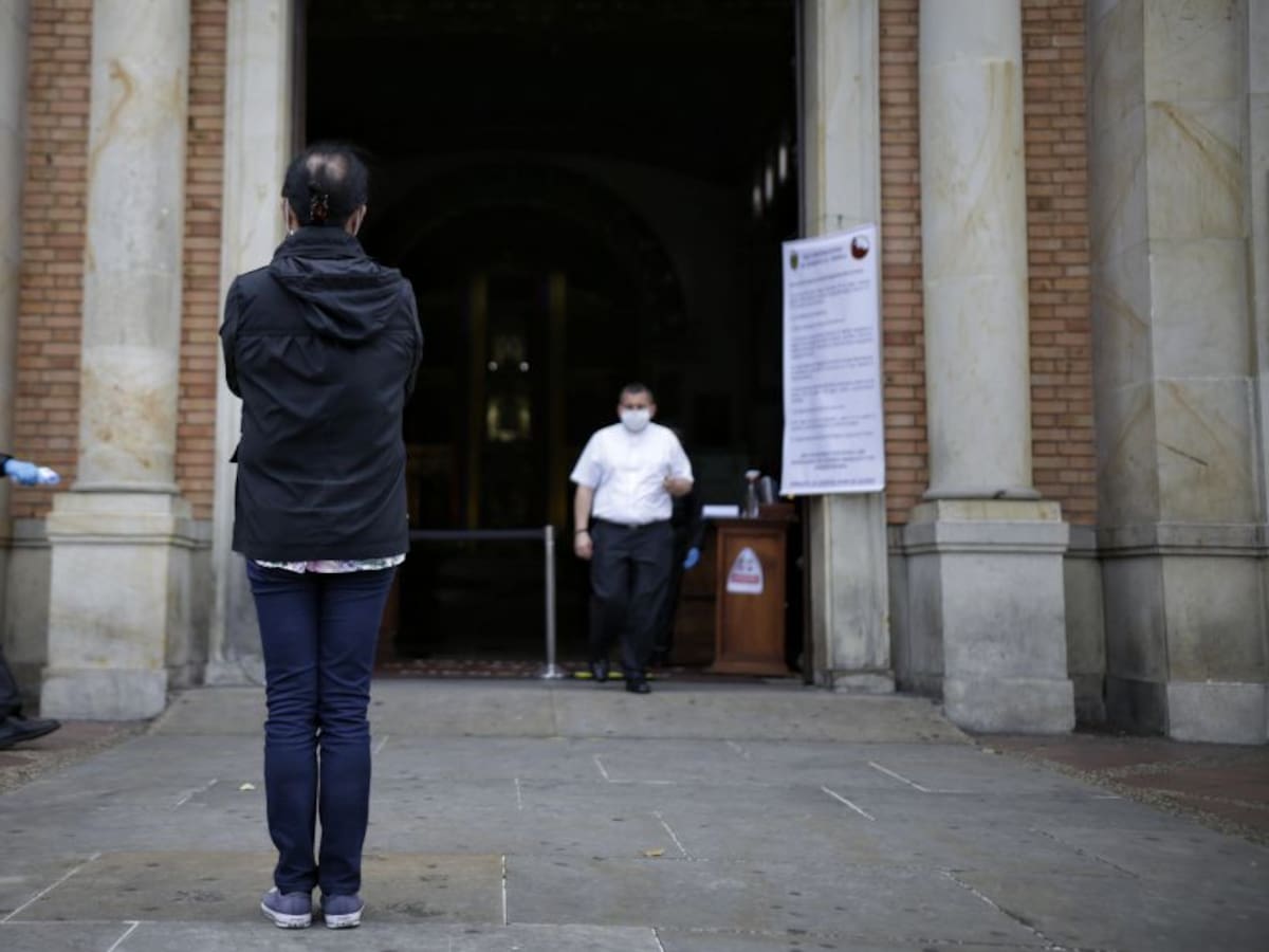De cara al quinto pico, expertos recomiendan estar en espacios ventilados