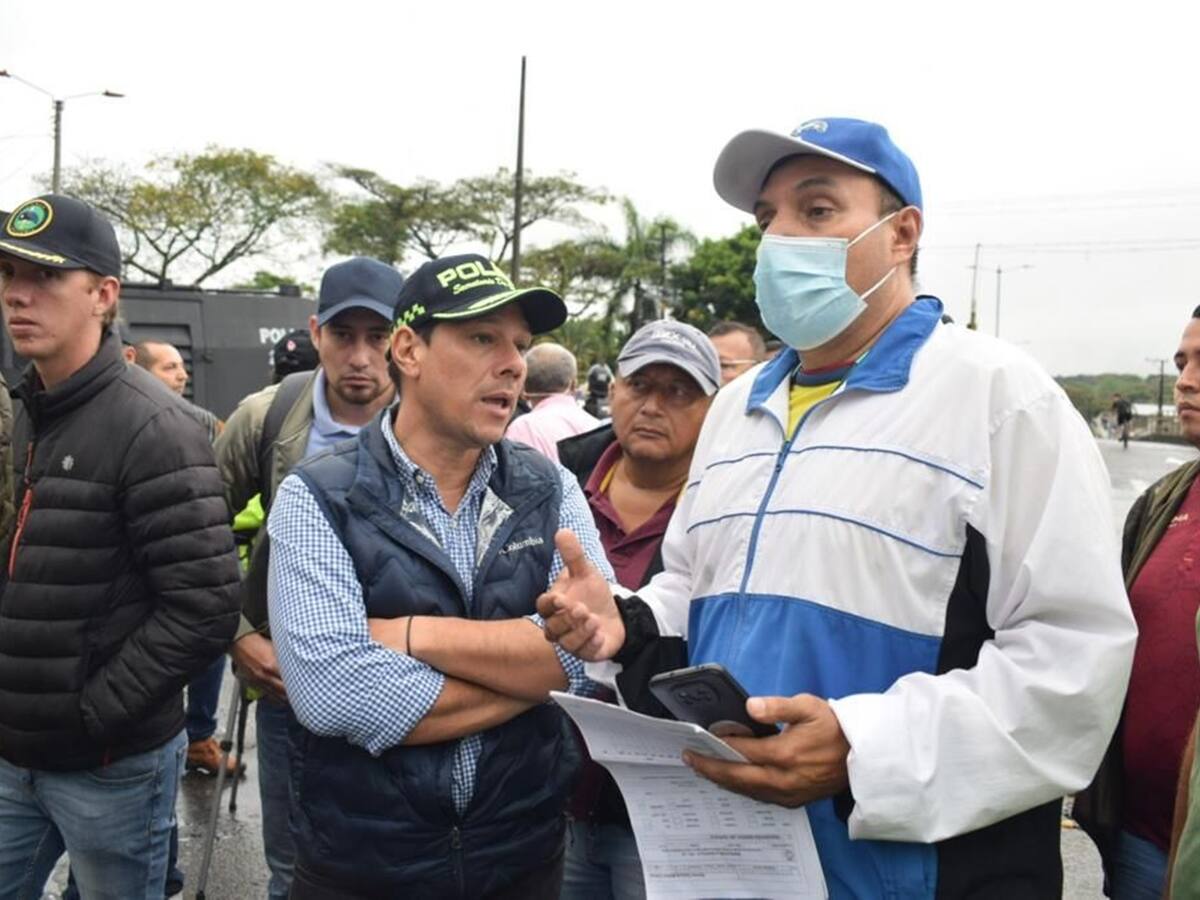 Inician los diálogos entre la Alcaldía y líderes de los taxistas de Ibagué
