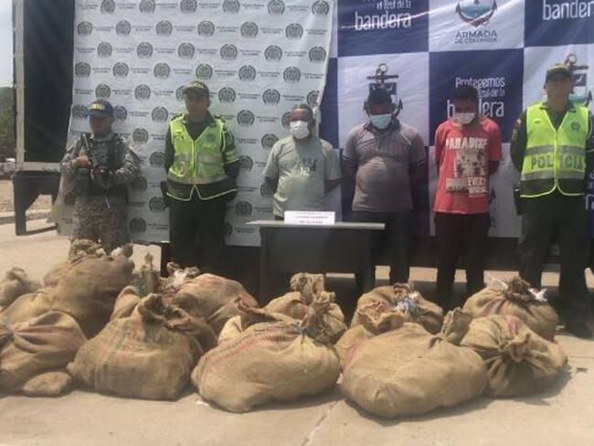 Policía de Bolívar incauta 392 hicoteas y captura 3 personas