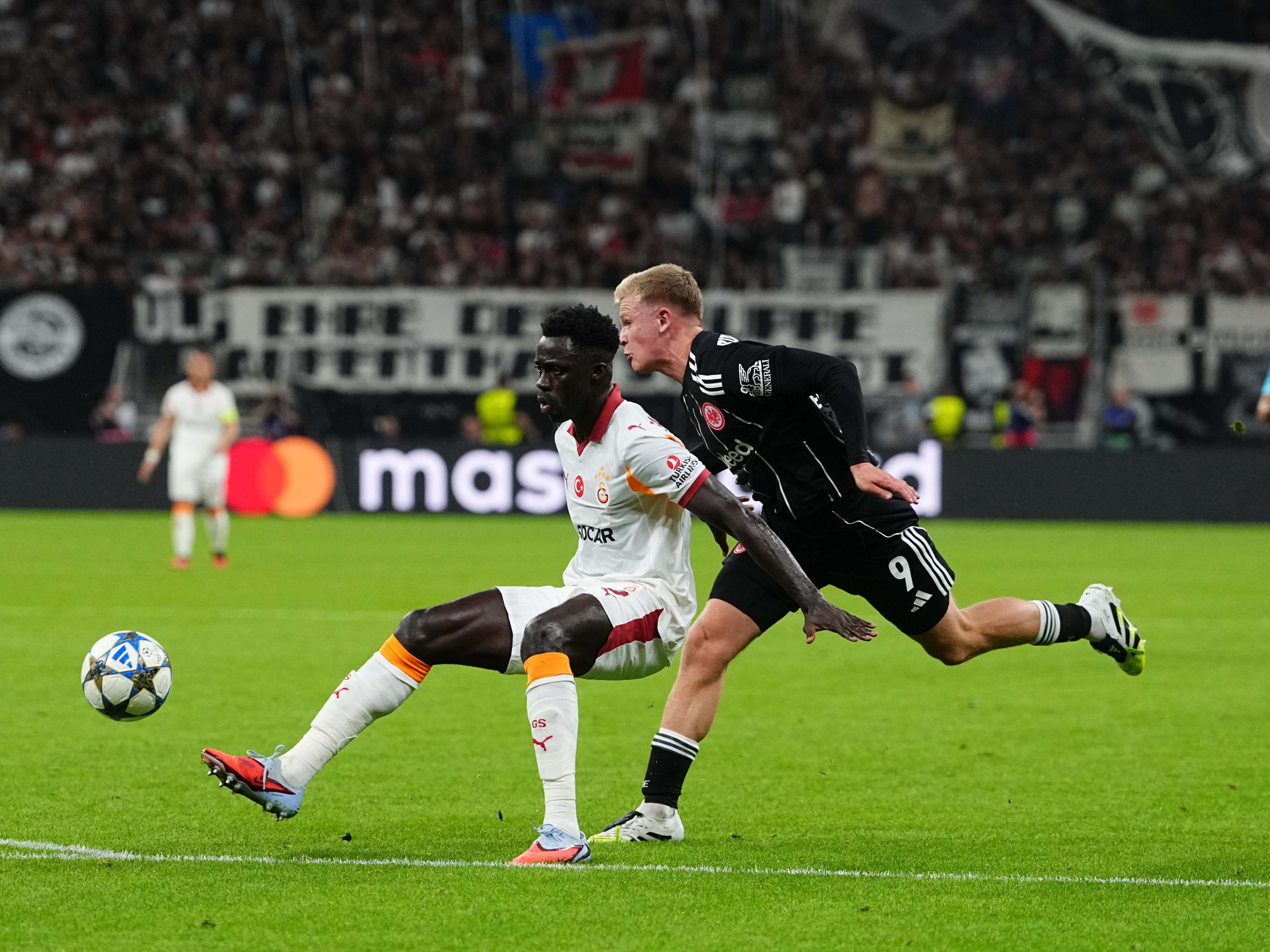 Davinson Sánchez de Galatasaray / Getty Images.