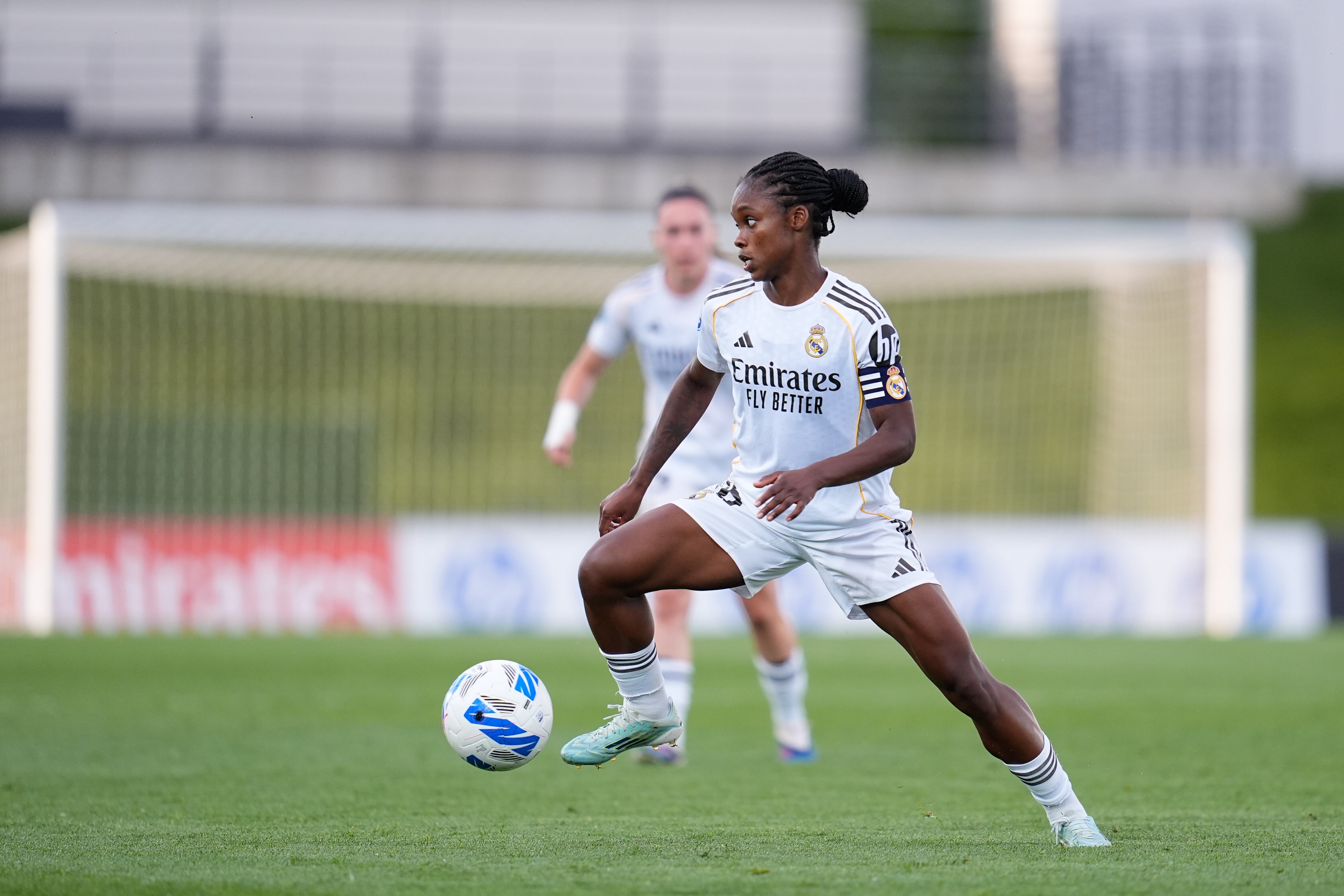 VALDEBEBAS, SPAIN - APRIL 26: Linda Caicedo of Real Madrid controls the ball during the Spanish Women League, Liga F, football match played between Real Madrid and DUX Logrono at Alfredo Di Stefano stadium on April 26, 2026, in Valdebebas, Madrid, Spain. (Photo By Dennis Agyeman/Europa Press via Getty Images)