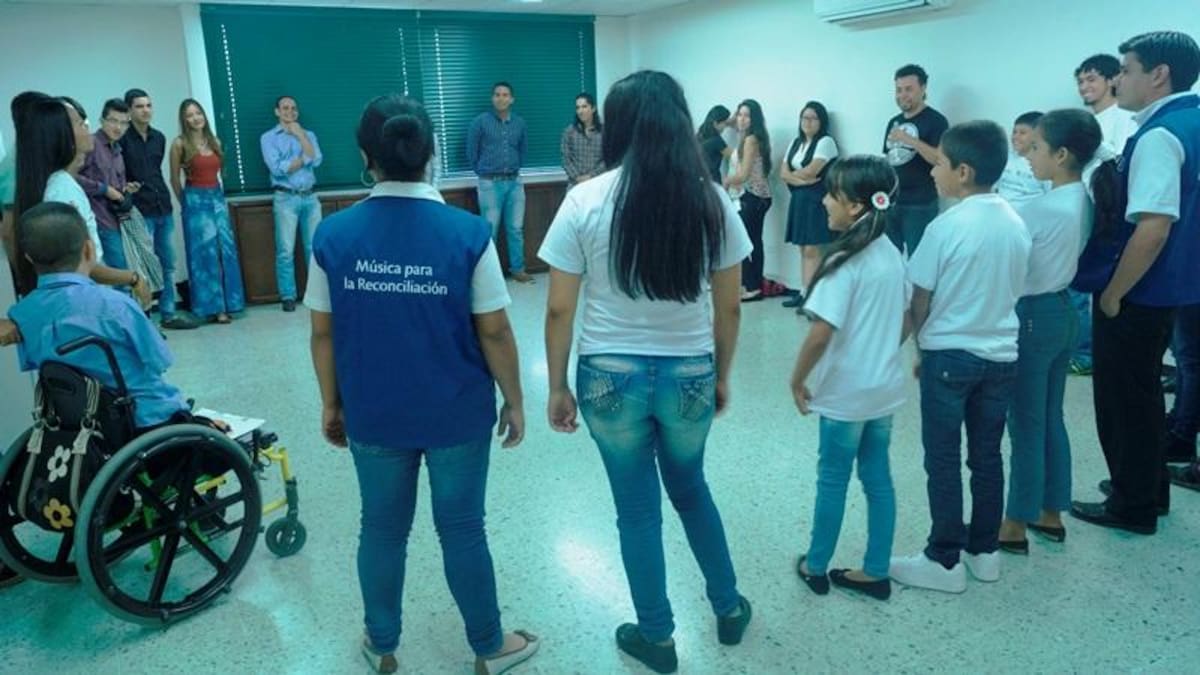 Igualmente, los jóvenes compartieron algunas de las historias de sus cicatrices físicas y espirituales.