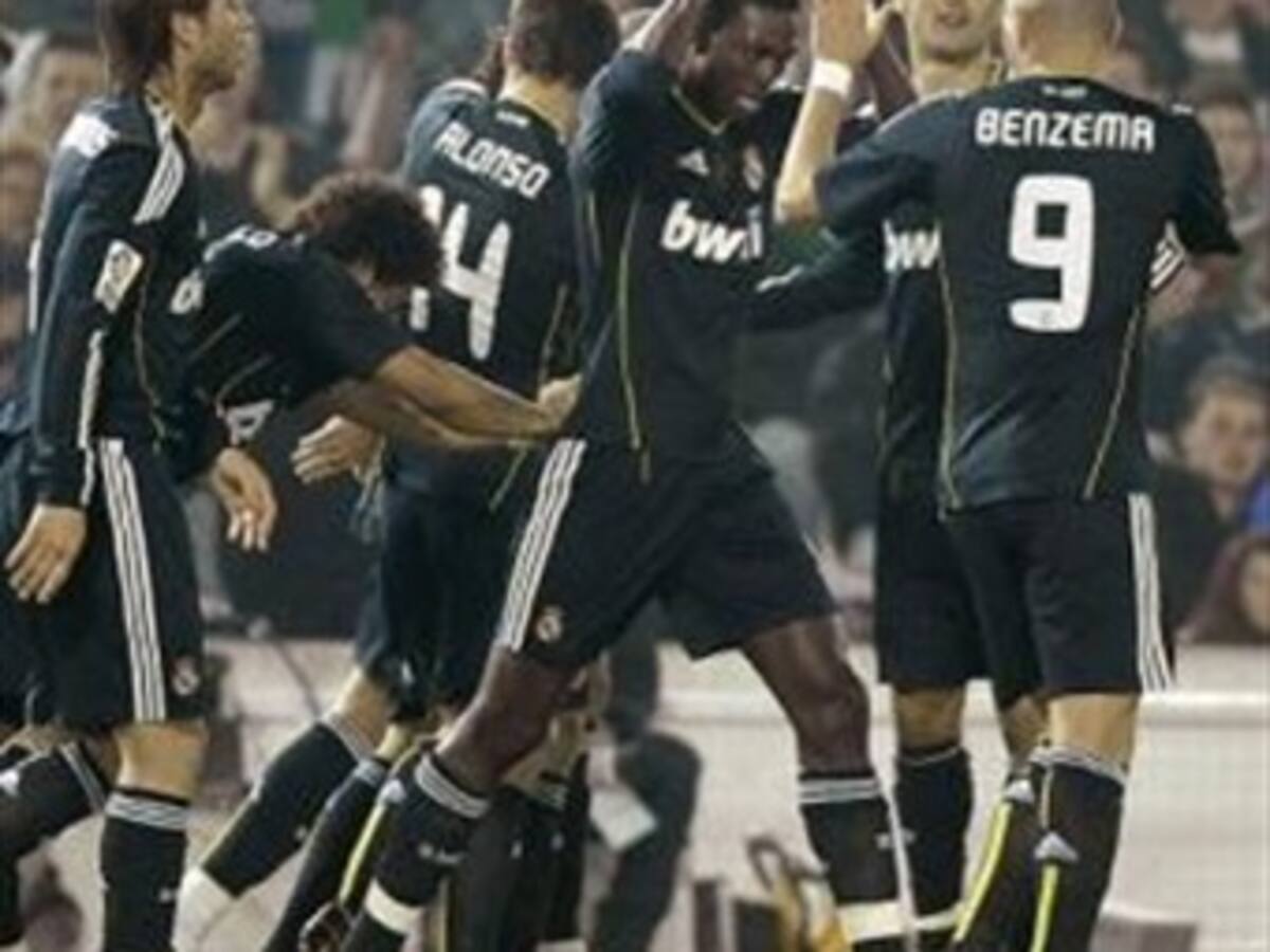 Sin Cristiano Ronaldo, Real Madrid derrotó al Racing de Santander 3 - 1