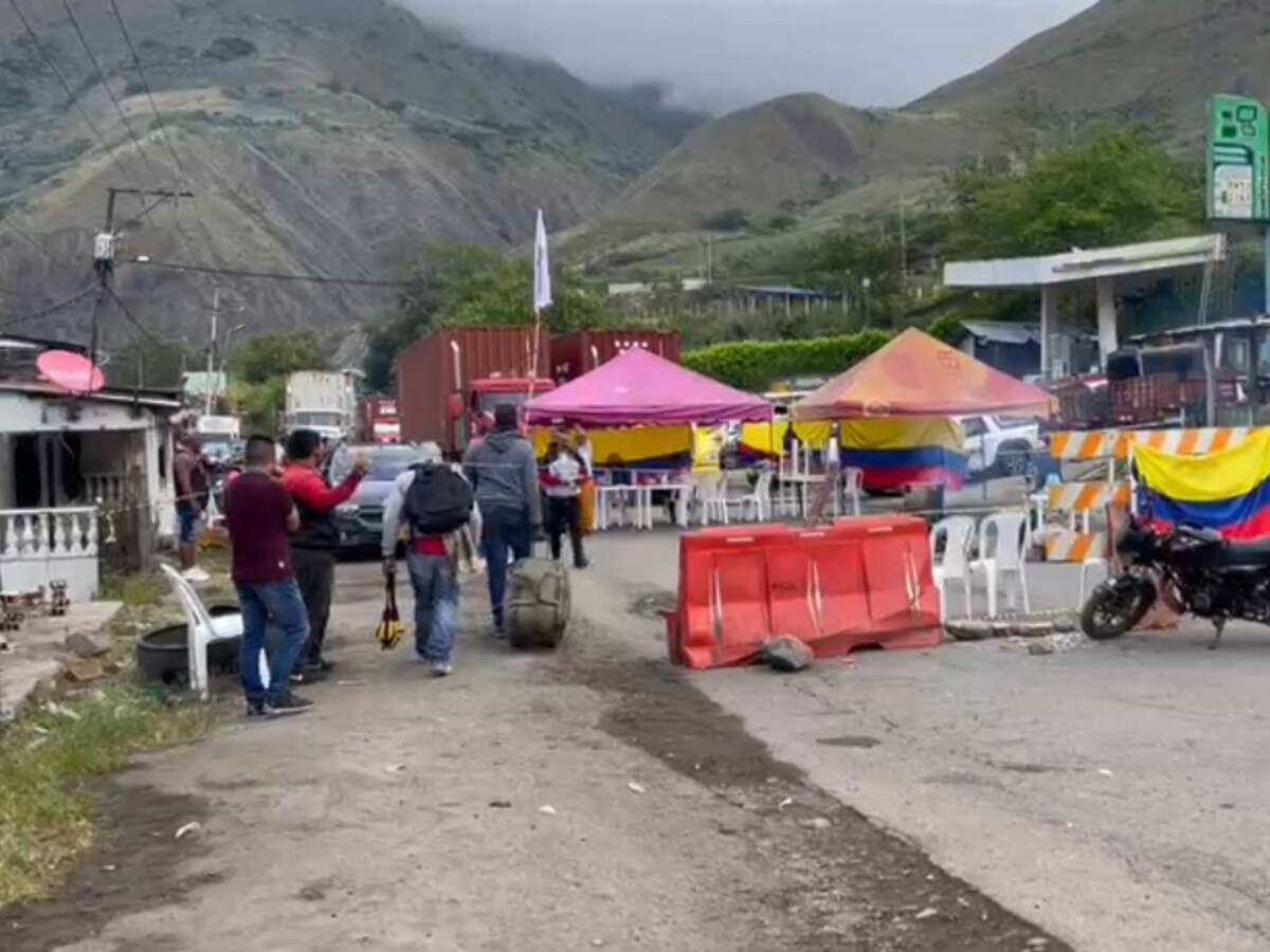 Carta a Petro para instalar mesa permanente para prevenir bloqueos a la vía a Buenaventura