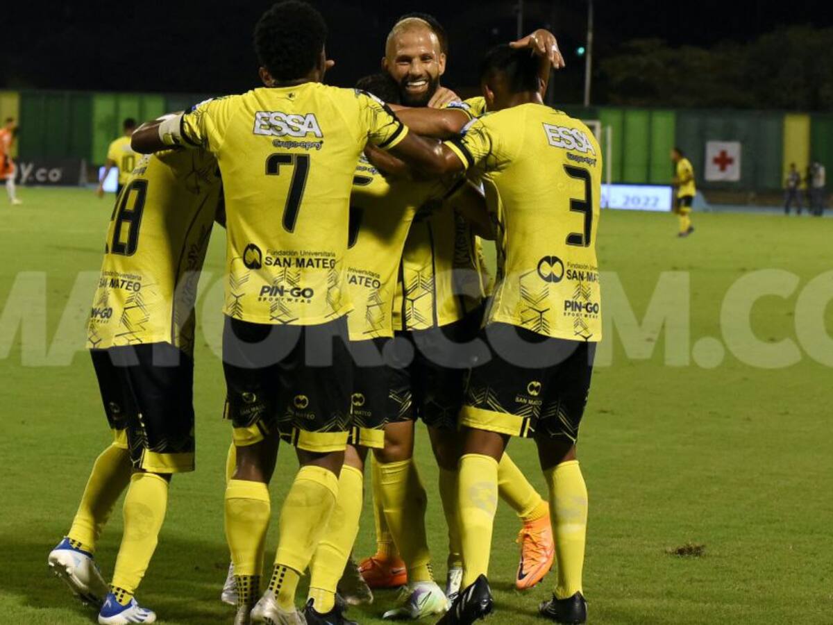 Alianza Petrolera ganó el clásico santandereano y entró a los ocho