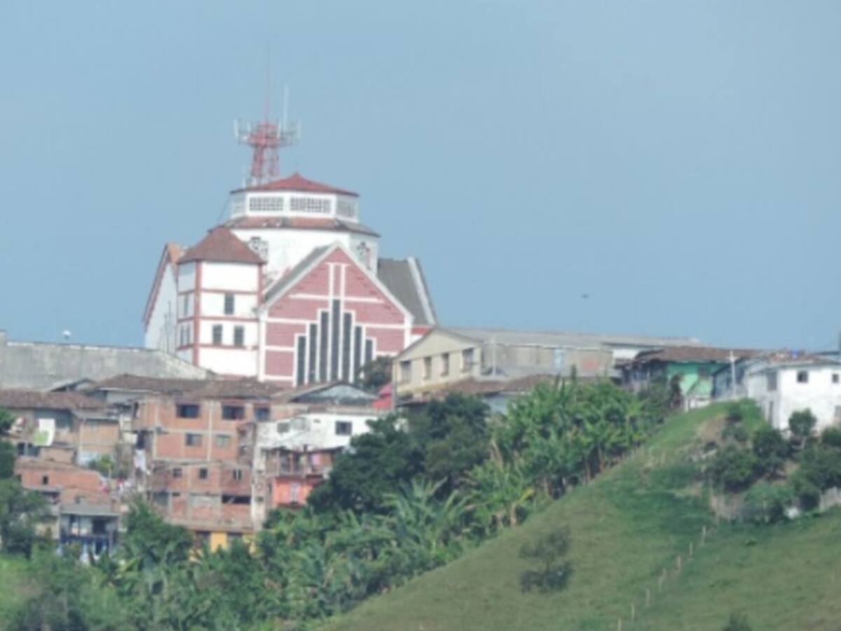Toque de queda en Palestina, Supía y Salamina