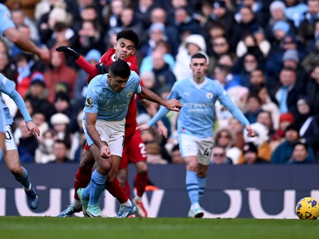Luis Díaz durante el duelo ante Manchester City / Getty Images