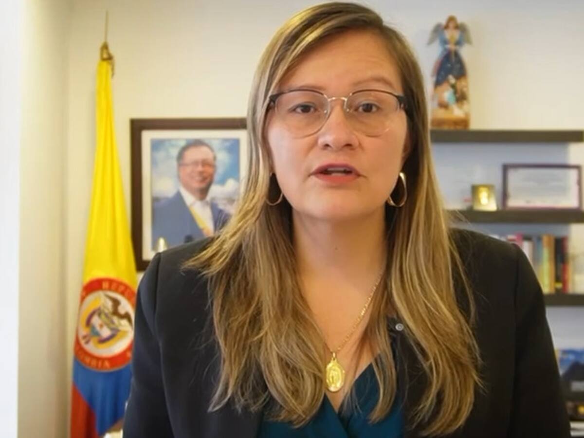 Me quieren tumbar a la superintendente de Industria y Comercio: Petro por gremios de petróleo y gas