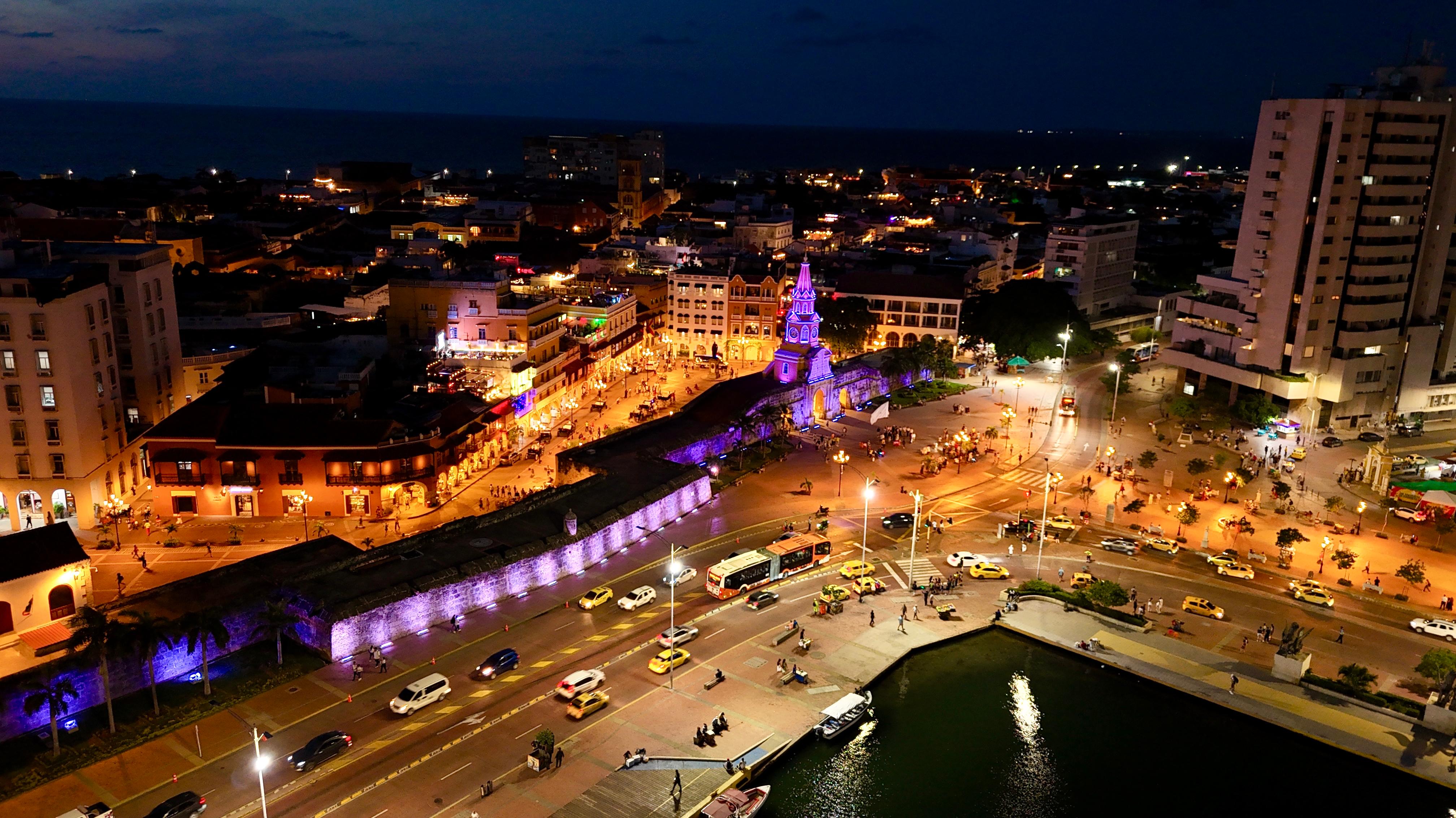 Torre del Reloj y murallas se visten de púrpura en el Día Latinoamericano de la Epilepsia