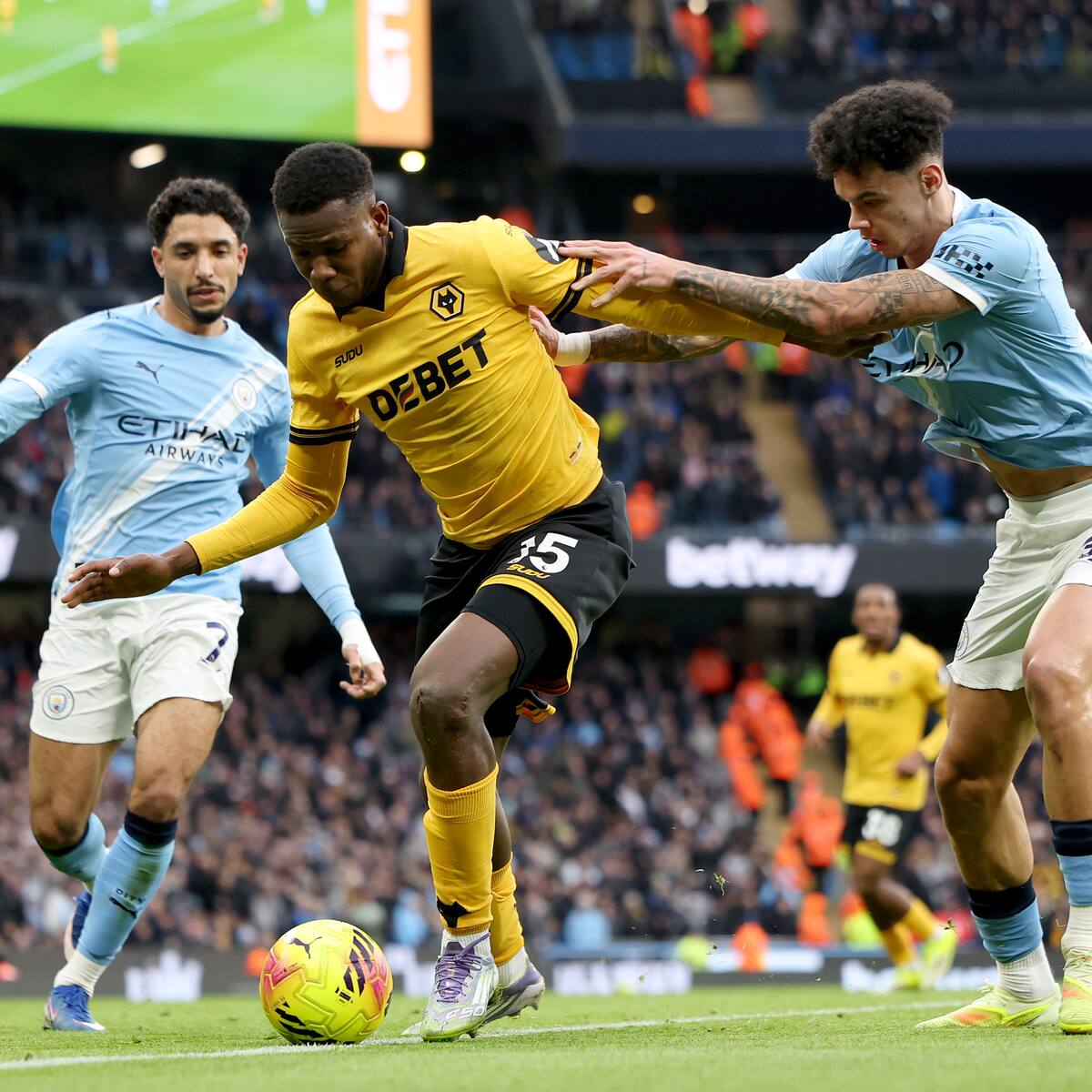 Tabla de posiciones Premier League: Manchester City vence al Wolves de Jhon Arias y Yerson Mosquera