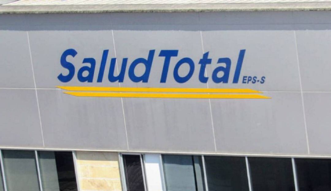 Usuarios de la Salud Total denuncian que por caída del sistema no hay atención